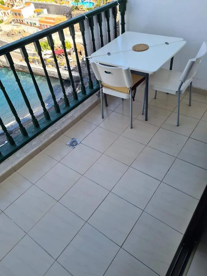Studio Wifi Beach Front Apartment Puerto de Santiago